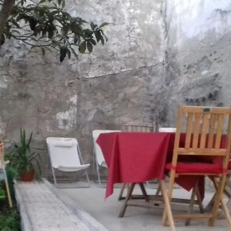 The Country In The Town Apartman